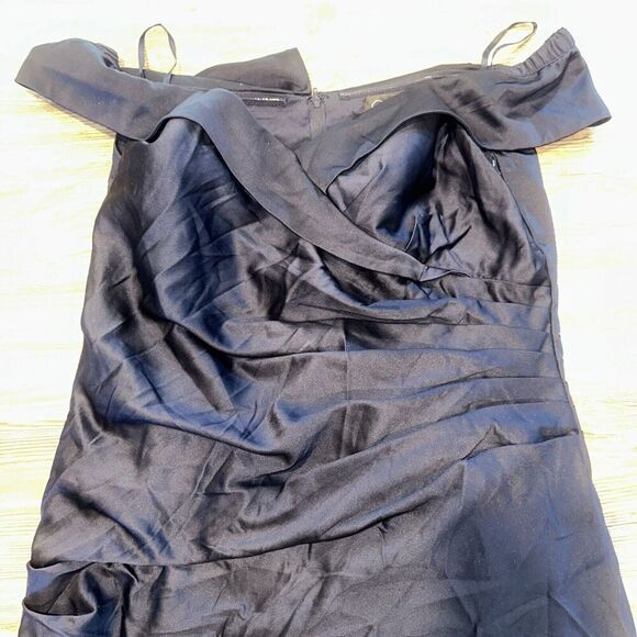 La Femme Womens Off the Shoulder Ruched Satin Trumpet Gown 12 Navy. NWOT. 16 - Picture 4 of 11